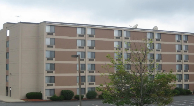 Aloft Framingham, Rezerwuj Hotel Hotele w New England z basenem, Basen