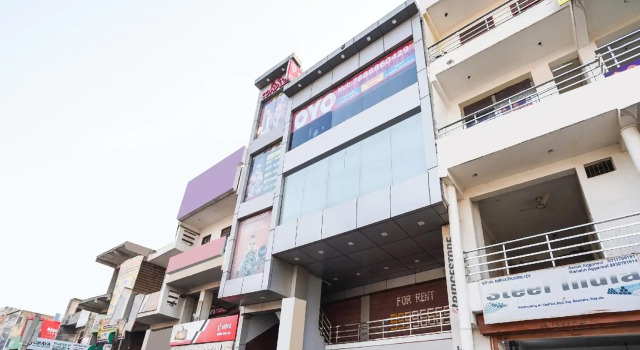 OYO Flagship 80502 Dream Palace Inn