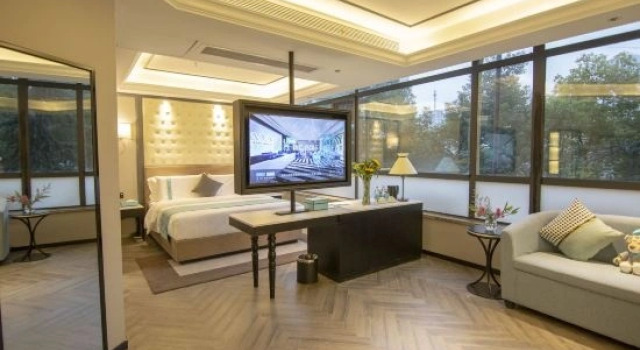 Люкс Deluxe с видом на озеро Xana Hotelle Hotel (Wuhan Jinrong Zhongxin Fountain Park)