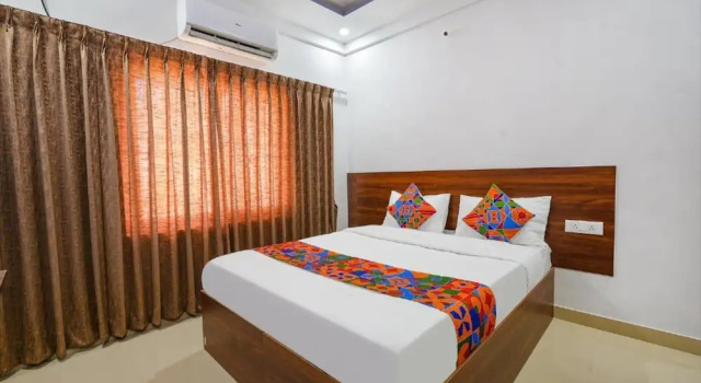 Номер Deluxe FabHotel Whitefield Suites - Nr ITPL Main raod