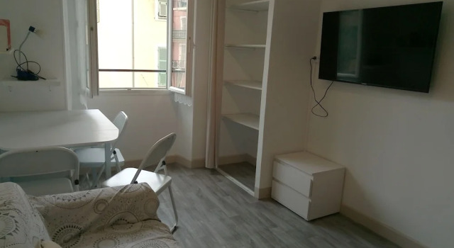 Appartement République Djivas, Забронировать Апартаменты/квартира Рикье Ницца, рядом с Касл-Хилл