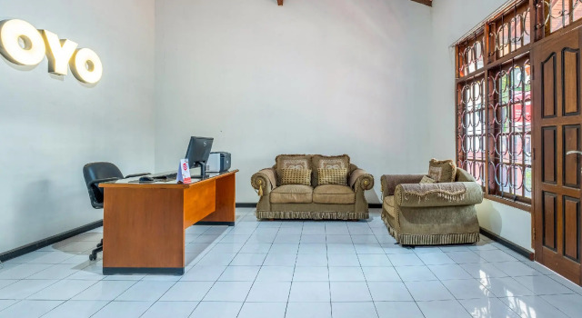 OYO Collection O 1032 Rahayu Residence Syariah, Book Hotel North Cirebon West Java