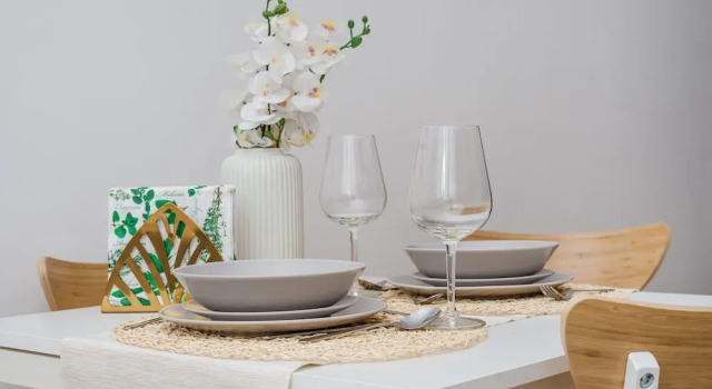 Plac Zbawiciela Comfortable Apartment, Забронировать Апартаменты/квартира Воля Варшава, рядом с Кабинет президента Польши