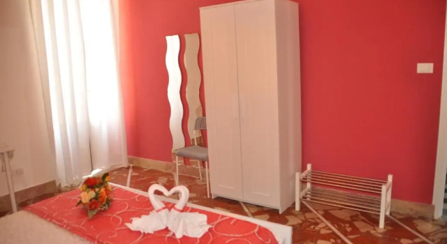 Апартаменты B&T Holiday House