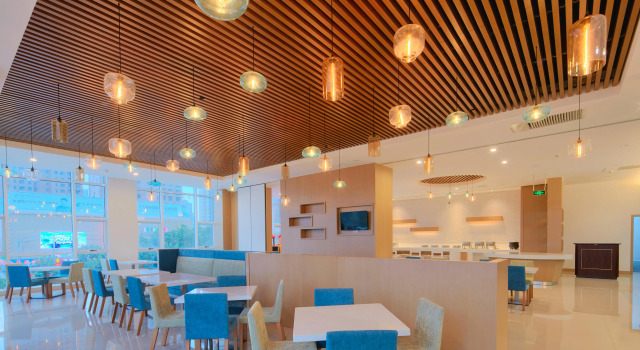 Holiday Inn Express Luoyang Yichuan, Rezervovat Hotel Luo-jang Henan