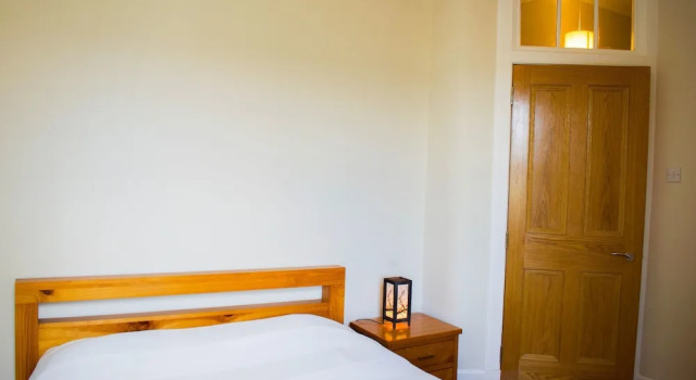 Bright and Spacious Home by Leith Walk, Prenota Hotel Hotel a Lothian con parcheggio, Parcheggio