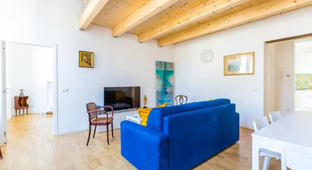 Magicstay - Flat 100M² 3 Bedrooms 2 Bathrooms - Naples, Забронировать Отель Неаполь Кампания, рядом с Церковь и монастырь Сан-Лоренцо-Маджоре