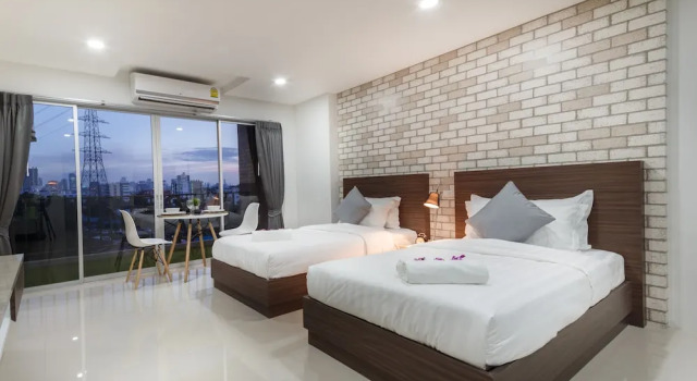 Трёхместный номер Executive с балконом Q Space Residence