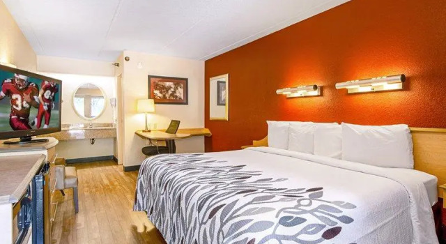 Номер Superior Red Roof Inn Charleston - Kanawha City, WV