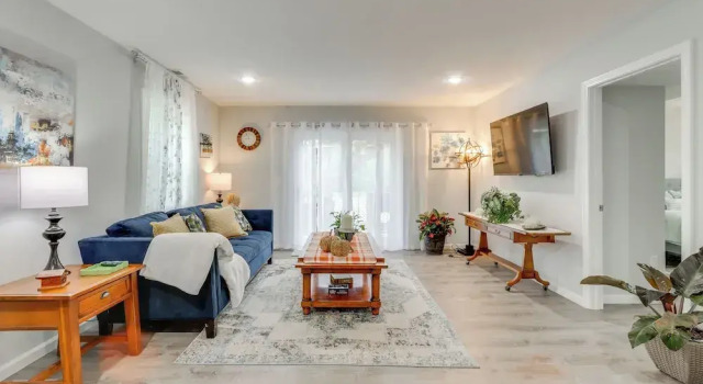 Luxe Living! Apt 1 Mi to West Haven Medical Center, Rezervovat Apartmán West Haven Connecticut