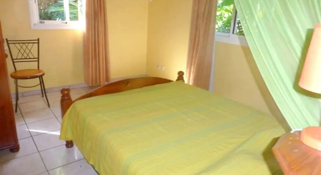 House With 4 Bedrooms In Saint Joseph With Shared Pool Enclosed Garden And Wifi 6 Km From The Beach, Rezervasyon Otel Entre-Deux Saint-Pierre