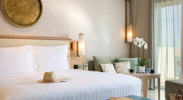 Номер Club Ocean с балконом Jumeirah Muscat Bay Oman