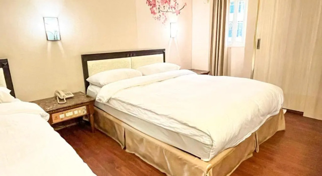 Четырёхместный номер Standard Spring Art Hotel