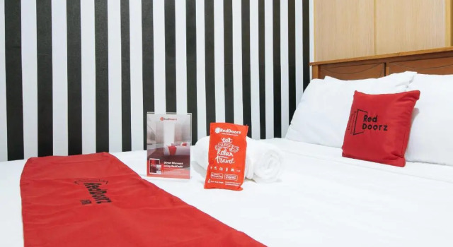RedDoorz Premium @ SMDC Fairview 2