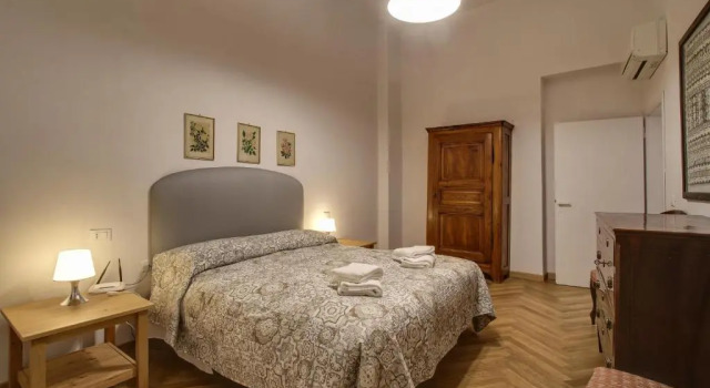 Piazza Mentana Elegant, Забронировать Отель Отели Флоренции с парковкой, рядом с Дом Буонаротти, Парковка