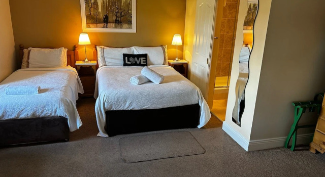 Parkhouse B&B, Book Hotel Hoteller i Clare med parkering, Parkering