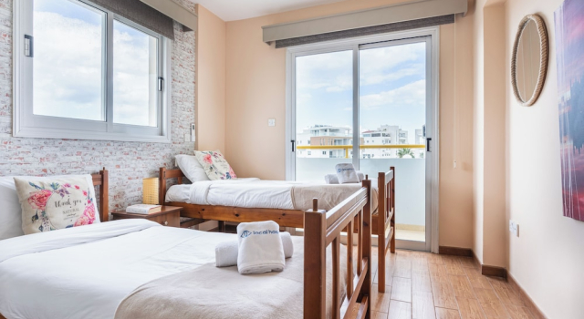 Melograno 2-BR Apt. & Terrace in Larnaca, Book Hotel Larnaka Larnaca Region