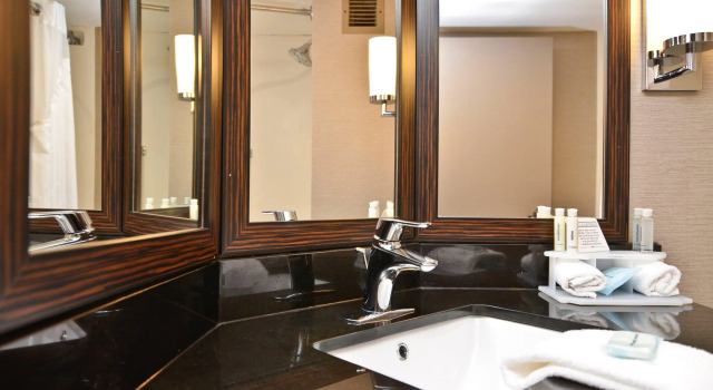Двухместный номер Standard Holiday Inn Express Burlington by IHG