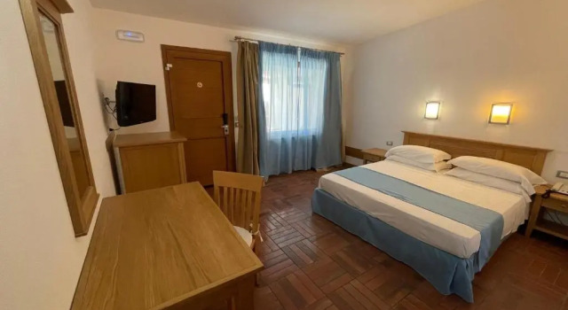 Номер Standard Le Mandrelle Beach Resort
