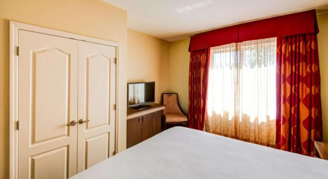Двухместный люкс c 1 комнатой Hilton Garden Inn Tampa Ybor Historic District