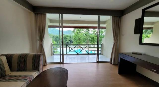 Полулюкс с видом на реку Aekpailin River Kwai Resort