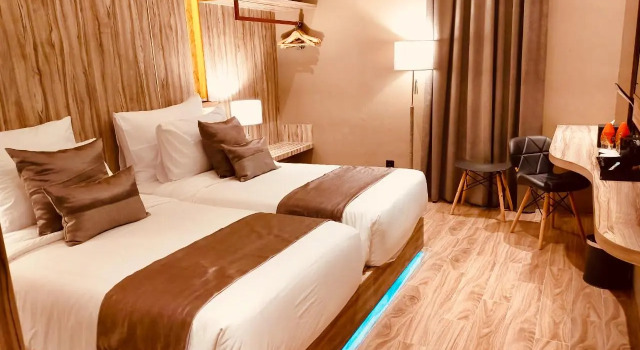 De Paris Hotel