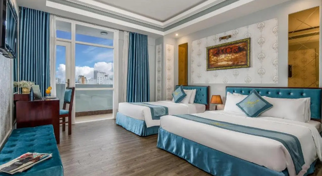 Трёхместный номер Deluxe Angel Hotel