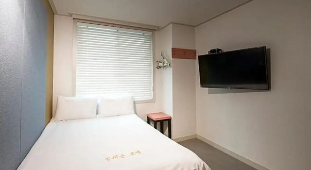 Номер Standard Champion Hotel