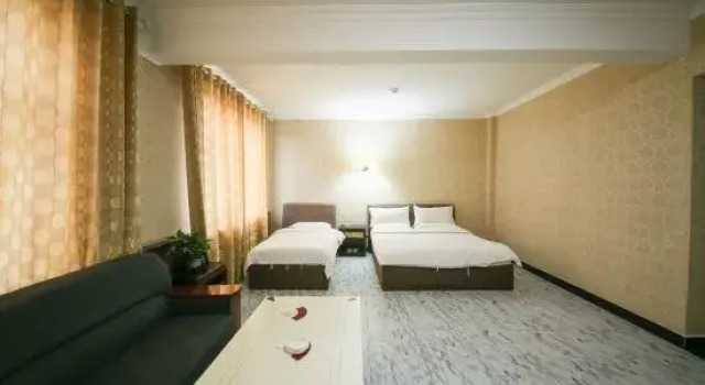 Wei Long Hotel, Varaa Hotelli Liangzhou Kiina