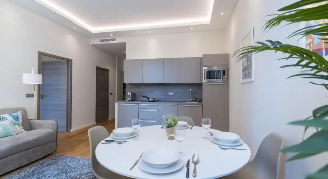 Апартаменты Brand New 1 Bdr Place du Pin