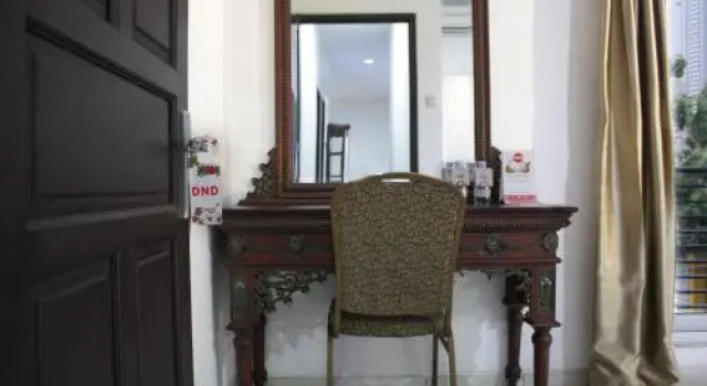 OYO 188 Wisma Nely Murni Guesthouse, Book Hotel Palmerah Jakarta