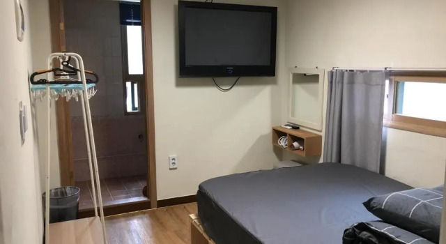 Family House Hongdae, Забронировать Отель Отели Сеула с парковкой, рядом с Магазин New Balance, Парковка