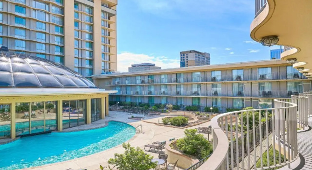 Одноместный номер Deluxe с видом на воду Marriott Chicago O’Hare