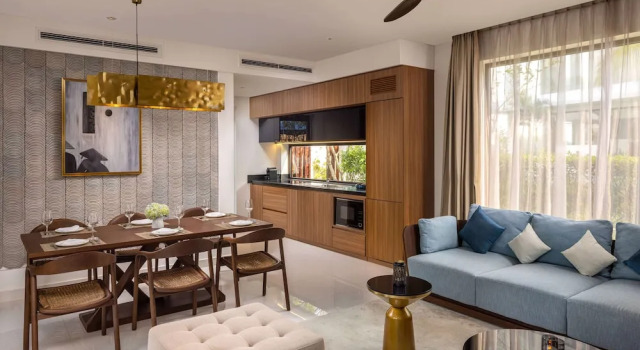 Вилла с 2 комнатами рядом с пляжем Wyndham Royal Beachfront Resort & Spa Danang
