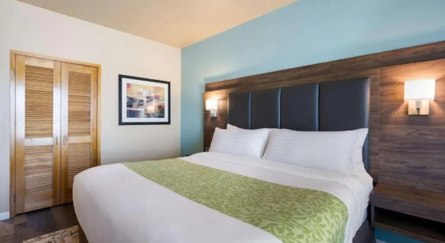 Четырёхместный номер Standard Inn at Port Gardner-Everett Waterfront, an Ascend Collection Hotel