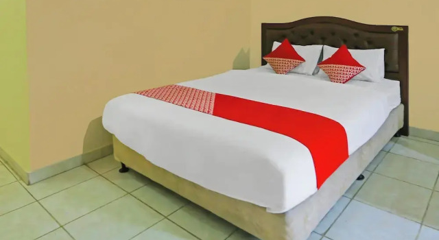 Hotel Danau Indah by OYO Rooms