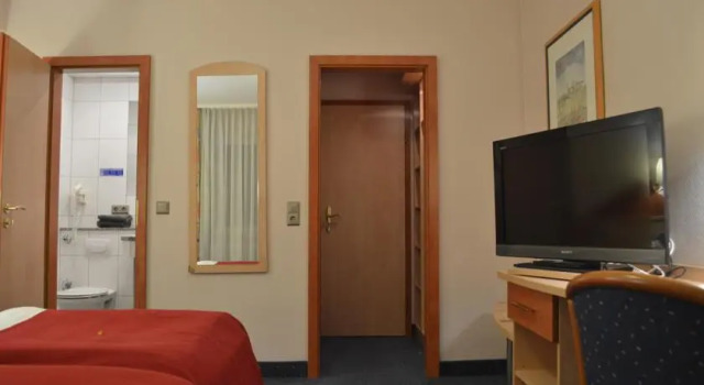 Abant Hotel Frankfurt Obertshausen (ex Hotel Anthes), Забронировать Отель Отели земли Гессена 3 звезды, 3*
