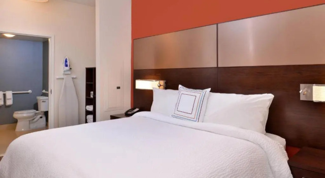 Студия TownePlace Suites by Marriott East Lansing