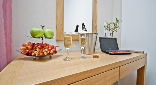 Трёхместный номер Standard Xenia Hotel