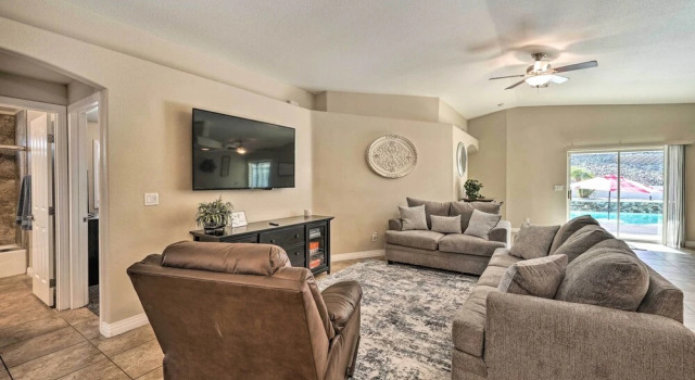 3 Mi to Lake: Lake Havasu Home w/ Pool, Забронировать Дом для отпуска Лейк-Хавасу-Сити штат Аризона