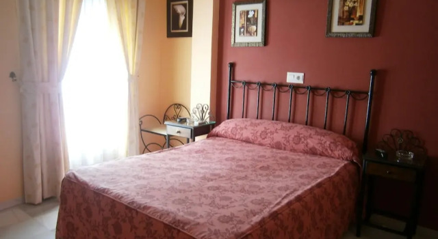 Двухместный номер Standard с балконом Hostal Almanzor