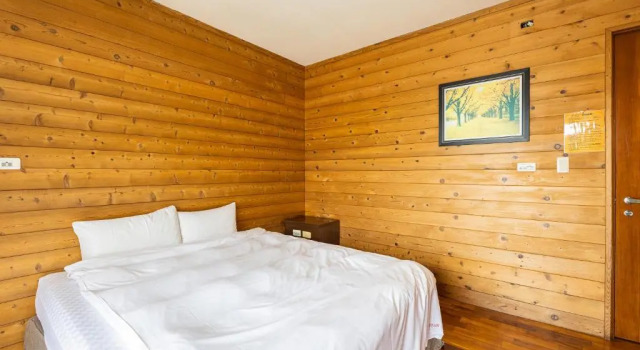 Двухместный номер Standard с видом на горы Bishui Shanju Lakeside B&B