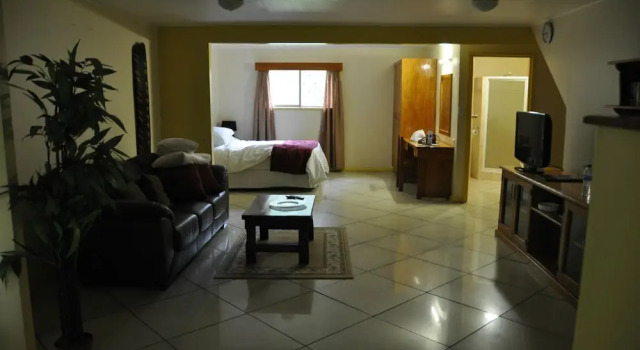 Одноместный люкс Pacific Gardens Hotel