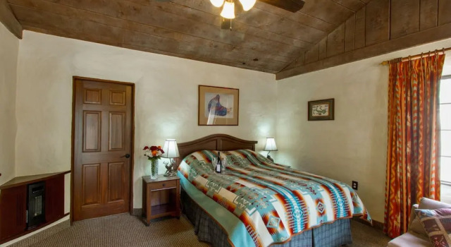 Warner Springs Ranch, Забронировать Фермерский дом Уорнер-Спрингс San Diego County