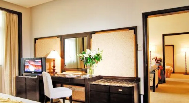 Трёхместный люкс Guilin Merryland Resort Hotel - Guilin