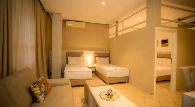 Suite Hotel Valz