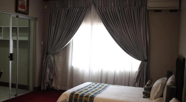 Triple Palms Bed and Breakfast