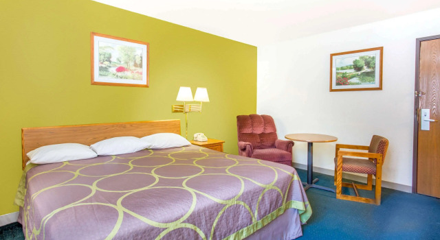 Super 8 by Wyndham Richmond/Broad Street
