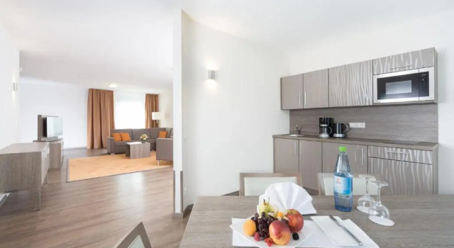 Апартаменты Comfort HerzogsPark Studios & Apartments