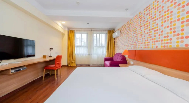 Номер Business Home Inn Chongqing Lianglukou Station